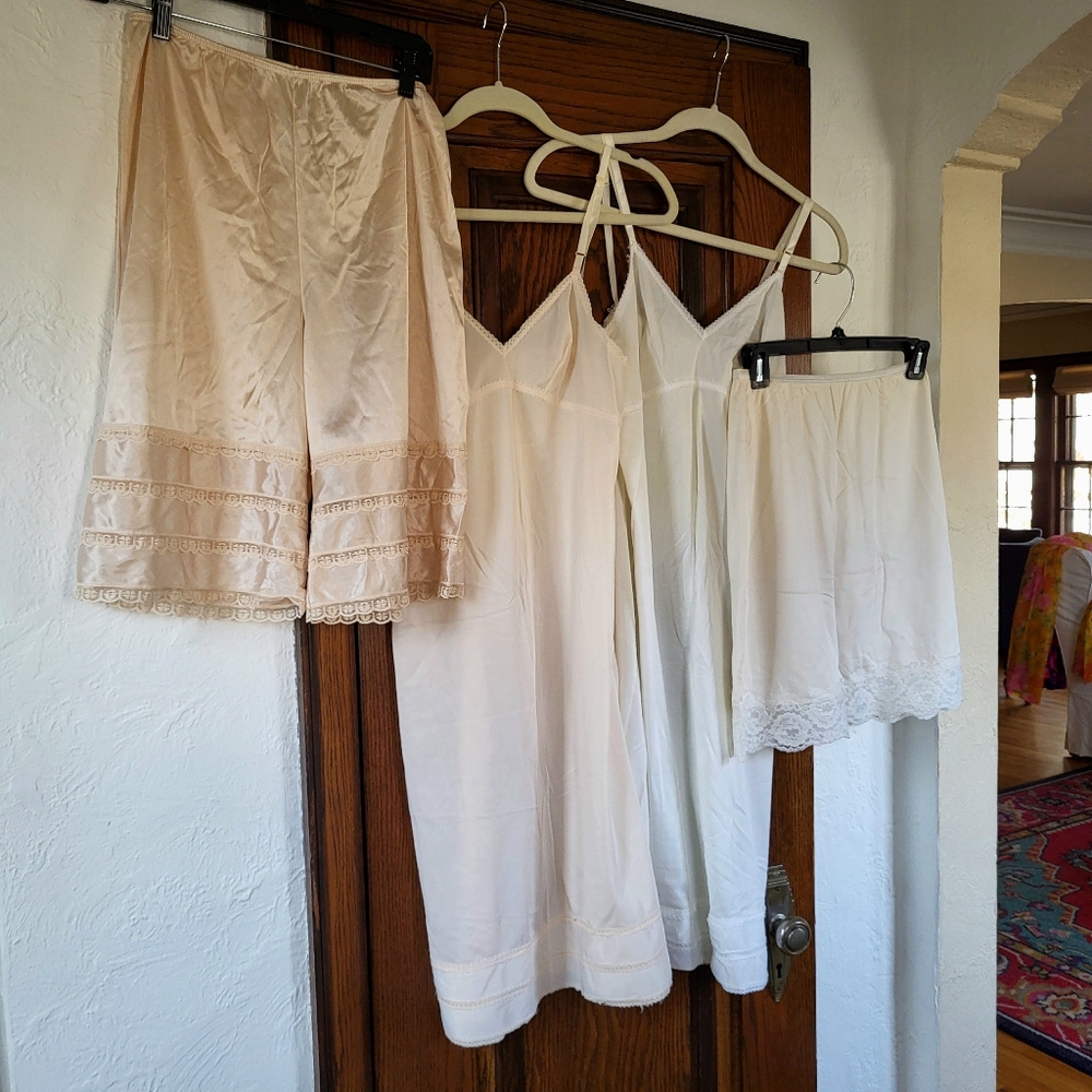 Slips Vintage Full Half And Pantaloon Lot